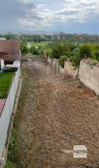 Exkluzívne na predaj  starší neobytný rodinný dom vhodný na renováciu, prípadne výstavu nového rodinného domu, obec Stráže - okres Poprad