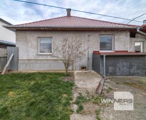 Na predaj tehlový • 4i RD v slepej ulici • Valaliky