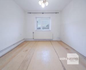 Na predaj tehlový • 4i RD v slepej ulici • Valaliky