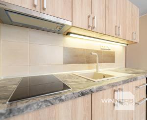 Na predaj štýlová, kompletne zrekonštruovaná garsónka – ideálna investícia aj štartovacie bývanie