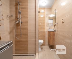 Na predaj štýlová, kompletne zrekonštruovaná garsónka – ideálna investícia aj štartovacie bývanie