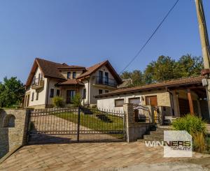 Na prenájom krásny 6-izbový rodinný dom v meste Vrbové, s priestranným  pozemkom 2167 m2, Piešťany