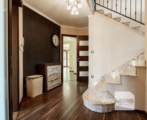 Na prenájom krásny 6-izbový rodinný dom v meste Vrbové, s priestranným  pozemkom 2167 m2, Piešťany