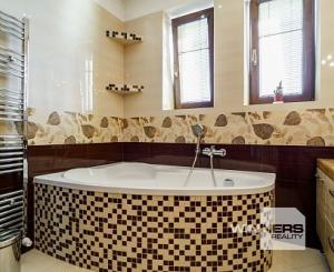 Na prenájom krásny 6-izbový rodinný dom v meste Vrbové, s priestranným  pozemkom 2167 m2, Piešťany