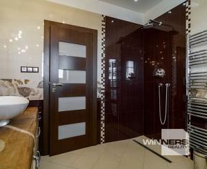 Na prenájom krásny 6-izbový rodinný dom v meste Vrbové, s priestranným  pozemkom 2167 m2, Piešťany