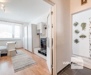 1-izbový, predaj, 35 m2, loggia, Titogradská, Košice - Sídlisko KVP