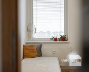 NA PREDAJ 3-izbový byt 74 m2 po kompletnej rekonštrukcií s loggiou, ul. Gessayova