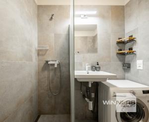 NA PREDAJ 3-izbový byt 74 m2 po kompletnej rekonštrukcií s loggiou, ul. Gessayova