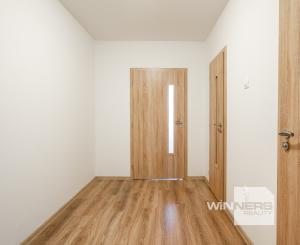 NA PREDAJ 3-izbový byt 74 m2 po kompletnej rekonštrukcií s loggiou, ul. Gessayova