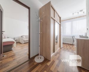 Priestranný 1i byt na predaj  • Ostravská ulica • Juh Železníky •