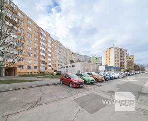 Priestranný 1i byt na predaj  • Ostravská ulica • Juh Železníky •