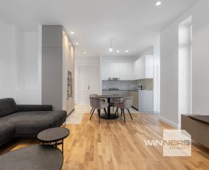 Tehlový 3 izbový byt 92 m2 po novej kompletnej rekonštrukcii s balkónom v centre mesta na ul. Palackého v Košiciach.