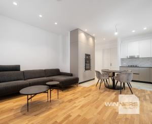 Tehlový 3 izbový byt 92 m2 po novej kompletnej rekonštrukcii s balkónom v centre mesta na ul. Palackého v Košiciach.