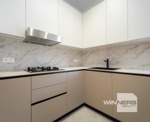 Tehlový 3 izbový byt 92 m2 po novej kompletnej rekonštrukcii s balkónom v centre mesta na ul. Palackého v Košiciach.