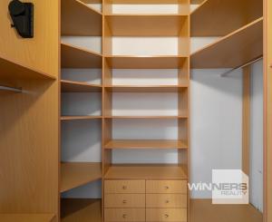 Tehlový 3 izbový byt 92 m2 po novej kompletnej rekonštrukcii s balkónom v centre mesta na ul. Palackého v Košiciach.