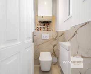 Tehlový 3 izbový byt 92 m2 po novej kompletnej rekonštrukcii s balkónom v centre mesta na ul. Palackého v Košiciach.