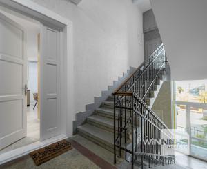 Tehlový 3 izbový byt 92 m2 po novej kompletnej rekonštrukcii s balkónom v centre mesta na ul. Palackého v Košiciach.