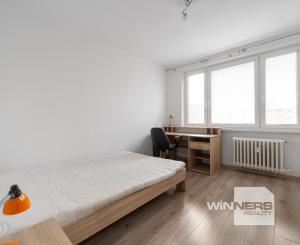 REZERVOVANÉ - 3 izbový byt po čiastočnej rekonštrukcii s loggiou v širšom centre mesta na ul. Tatranská v Košiciach.