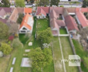REZERVOVANÉ - PREDAJ: Dom za cenu pozemku v Modre – časti Kráľová