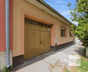 REZERVOVANÉ - PREDAJ: Dom za cenu pozemku v Modre – časti Kráľová