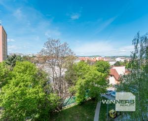 Na prenájom priestranný 2,5-izbový byt s loggiou – Južná trieda, Košice (Juh)
