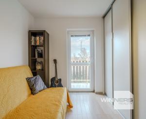 Na predaj 4-izbový zariadený byt (84,14 m²) so záhradou/ pozemkom a parkovaním pri jazere