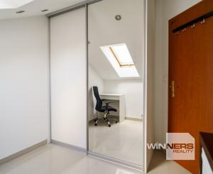 Na predaj 4-izbový zariadený byt (84,14 m²) so záhradou/ pozemkom a parkovaním pri jazere