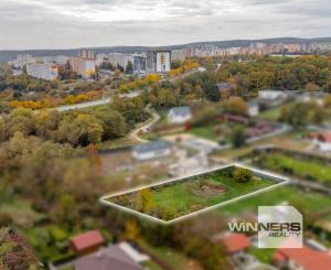 Pozemok vhodný na rekreačný dom alebo chatu o veľkosti 1.282 m2 v oblasti Čičky-majer, Košice - Terasa.