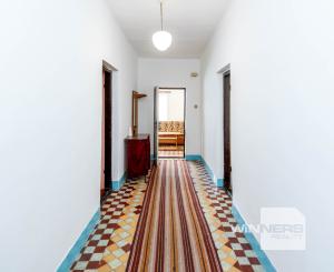 Exkluzívne na predaj rodinný dom v tokajskej obci Čerhov.