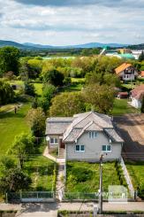 Exkluzívne na predaj rodinný dom v tokajskej obci Čerhov.