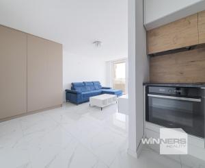 1,5-izbový, predaj, kompletná rekonštrukcia, 43 m2, pražský typ, loggia, Buzulucká, Košice