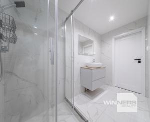 1,5-izbový, predaj, kompletná rekonštrukcia, 43 m2, pražský typ, loggia, Buzulucká, Košice