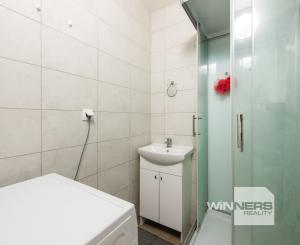 Ponúkame Vám na prenájom 2 izbový byt v širšom centre mesta Prešov