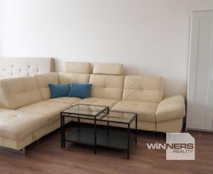 Na prenájom 1-izbový byt s balkónom, 42 m2, Vyšehradská ulica, Bratislava-Petržalka