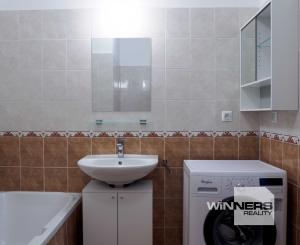 Na prenájom 1-izbový byt s balkónom, 42 m2, Vyšehradská ulica, Bratislava-Petržalka