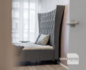 NA PREDAJ veľkometrážny 4-izbový byt 166,94 m² s parkovacím státím a 2 loggiami – Zámocká ulica