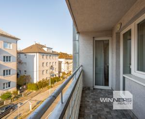 NA PREDAJ veľkometrážny 4-izbový byt 166,94 m² s parkovacím státím a 2 loggiami – Zámocká ulica