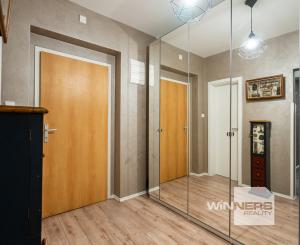 NA PREDAJ veľkometrážny 4-izbový byt 166,94 m² s parkovacím státím a 2 loggiami – Zámocká ulica