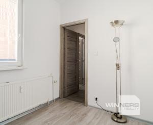 NA PREDAJ praktický 3-izbový byt po kompletnej rekonštrukcii, 55,59 m², ul. Furdekova – Petržalka
