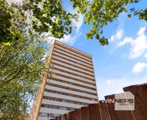 REZERVOVANÉ - Na predaj zrekonštruovaný a zariadený 1-izbový byt, 37,54 m2, Sekurisova ulica, Bratislava-Dúbravka