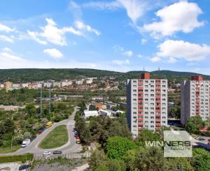 REZERVOVANÉ - Na predaj zrekonštruovaný a zariadený 1-izbový byt, 37,54 m2, Sekurisova ulica, Bratislava-Dúbravka