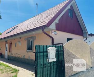 Na predaj rodinný dom, 493 m2, Školská ulica, Zemianska Olča, okres Komárno