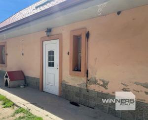Na predaj rodinný dom, 493 m2, Školská ulica, Zemianska Olča, okres Komárno