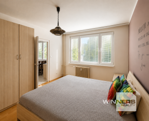 REZERVOVANÉ - NA PREDAJ | 2-izbový byt po takmer kompletnej rekonštrukcii, Banská Štiavnica, Križovatka