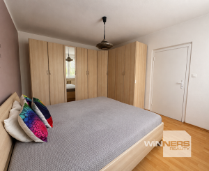 REZERVOVANÉ - NA PREDAJ | 2-izbový byt po takmer kompletnej rekonštrukcii, Banská Štiavnica, Križovatka
