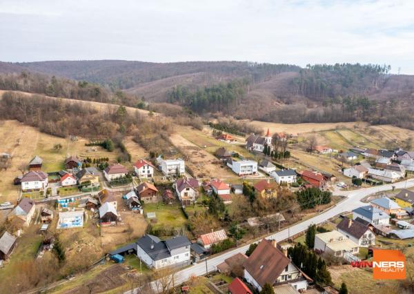 Na predaj lukratívny stavebný pozemok blízko  mesta Humenné- Brestov