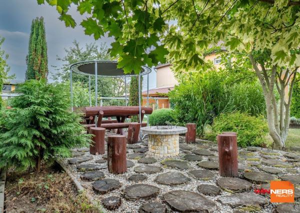 Rodinný dom s krásnou záhradou, predaj, 816 m2, Hidasnémeti, Maďarsko