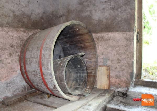 REZERVOVANÉ - Predaj  chatka s vínnou pivnicou, 49 m2 , Hontianske Trsťany- 6 km Dudince