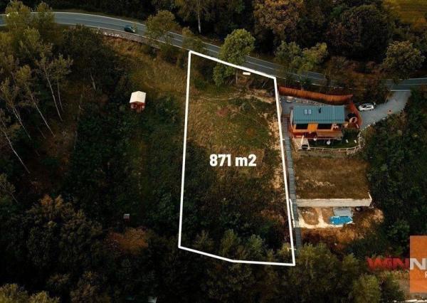 NOVÁ CENA! Exkluzívne na predaj slnečný stavebný pozemok v blízkosti Belianskeho jazera, Banská Štiavnica