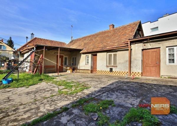 REZERVOVANÉ!!! Na predaj rodinný dom Bratislava - Lamač